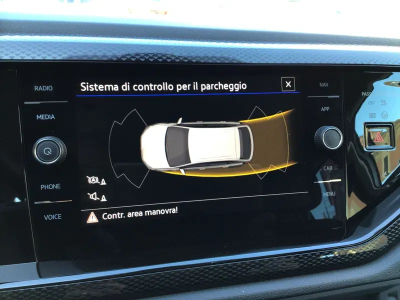 Volkswagen Taigo usata a Genova (19)