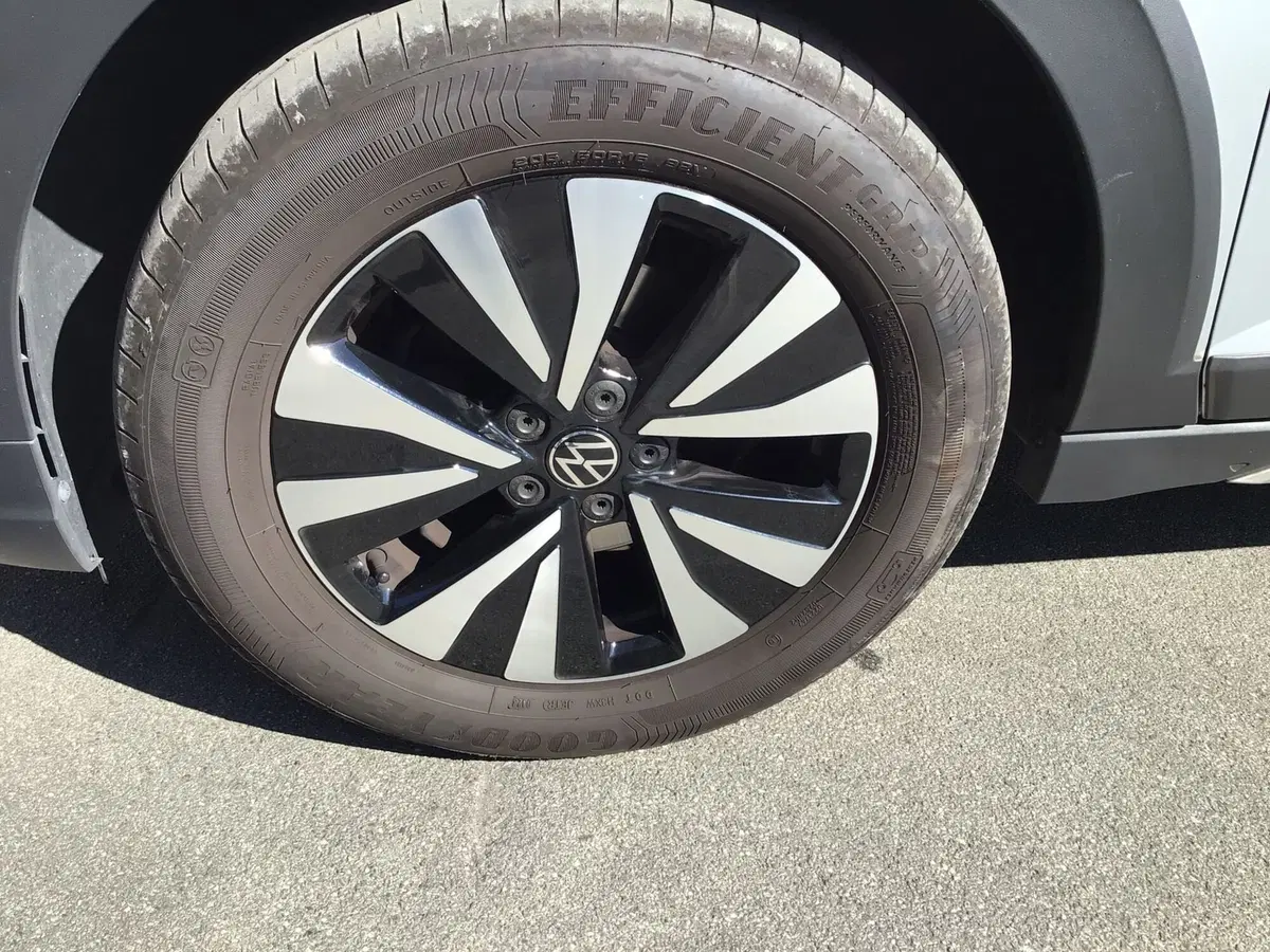 Volkswagen Taigo usata a Genova (9)