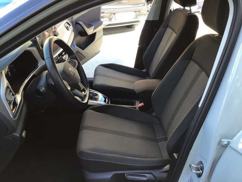 Volkswagen T-Roc usata a Genova (13)