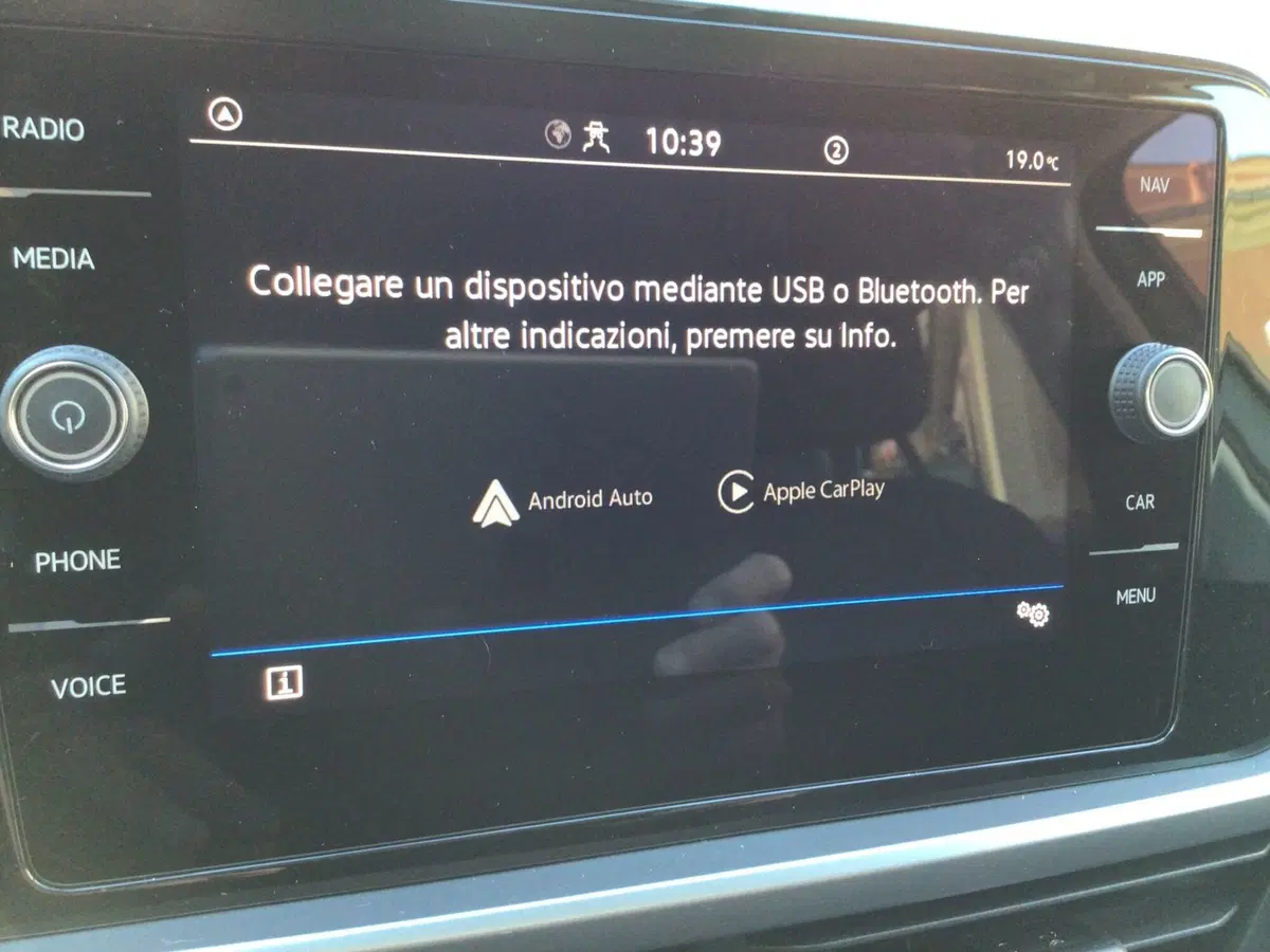 Volkswagen T-Roc usata a Genova (17)