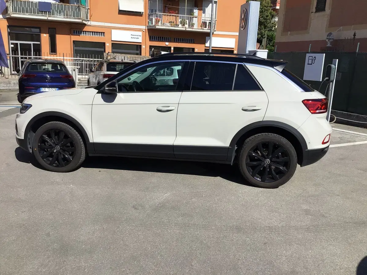 Volkswagen T-Roc usata a Genova (8)