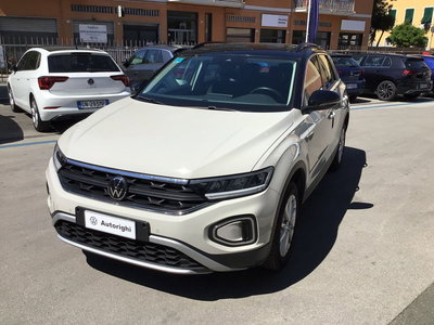 Volkswagen T-Roc 1.5 tsi Life dsg del 2023 usata a Chiavari