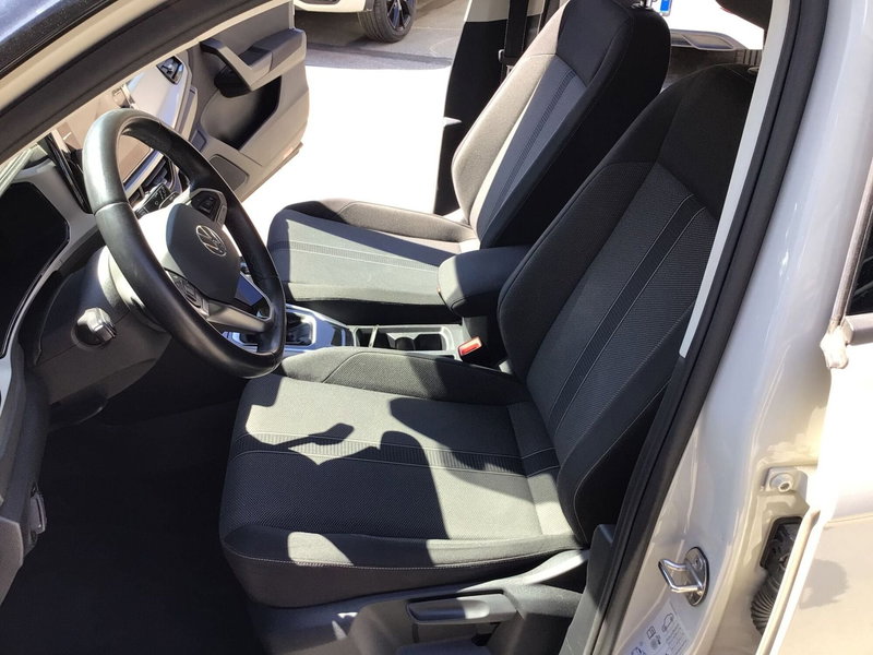Volkswagen T-Roc usata a Genova (13)