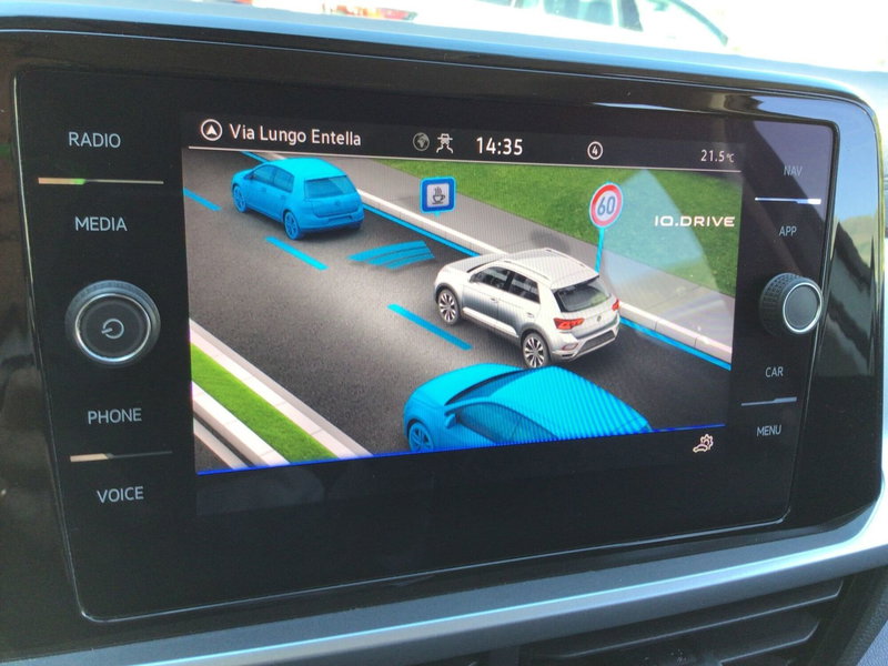 Volkswagen T-Roc usata a Genova (18)
