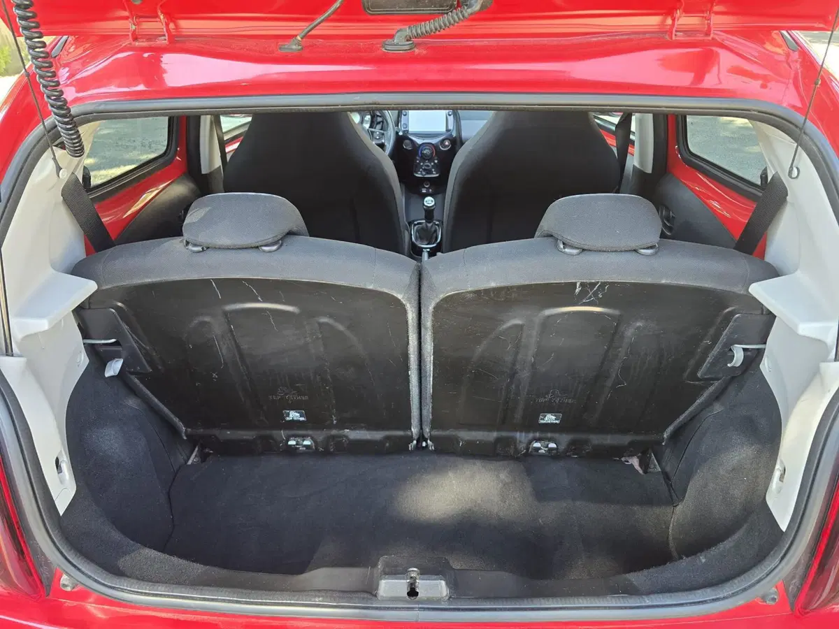 Peugeot 108 usata a Massa-Carrara (15)