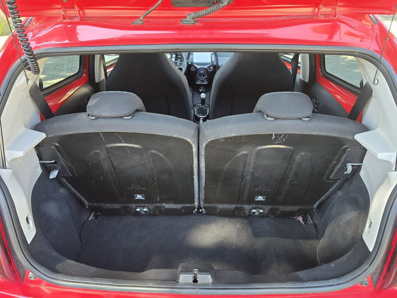 Peugeot 108 usata a Massa-Carrara (15)