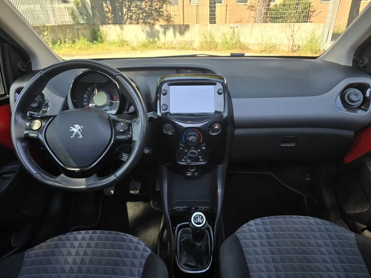 Peugeot 108 usata a Massa-Carrara (6)