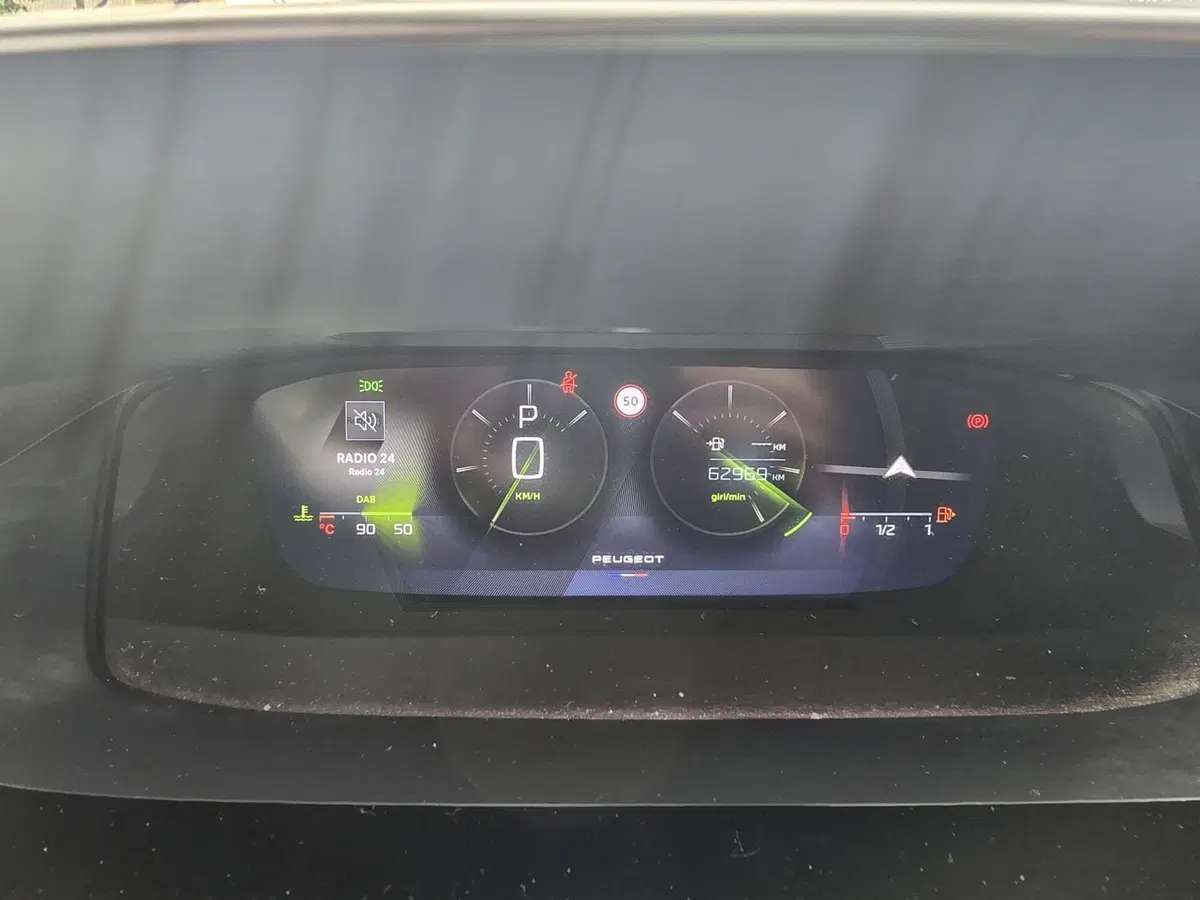 Peugeot 408 usata a Massa-Carrara (10)