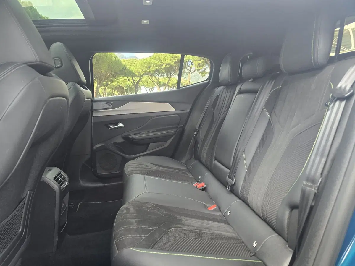 Peugeot 408 usata a Massa-Carrara (15)