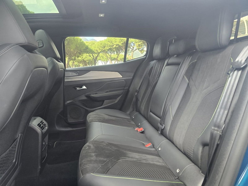 Peugeot 408 usata a Massa-Carrara (15)