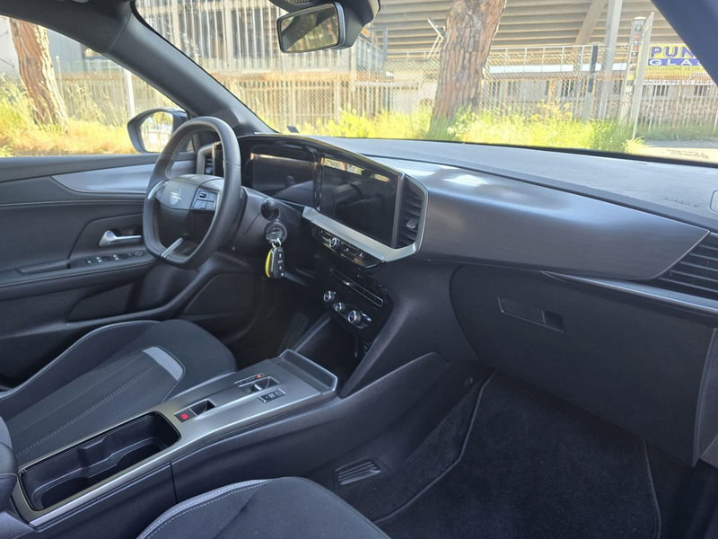 Opel Mokka usata a Massa-Carrara (19)