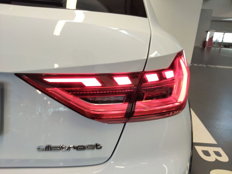 Audi A1 allstreet usata a Modena (17)