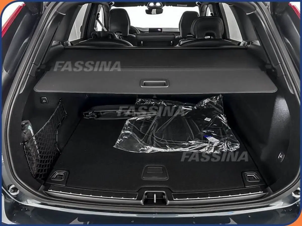 Volvo XC60 nuova a Milano (12)