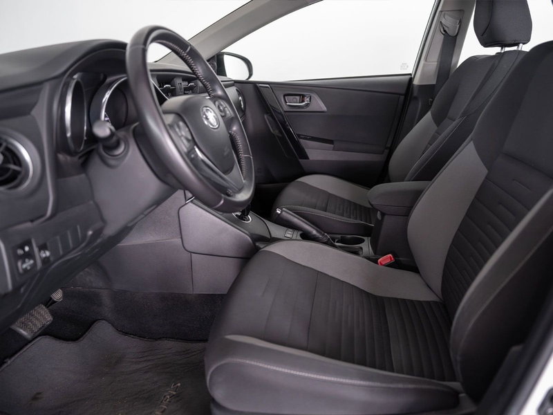 Toyota Auris usata a Foggia (10)