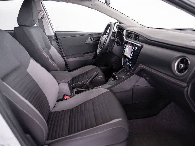 Toyota Auris usata a Foggia (6)