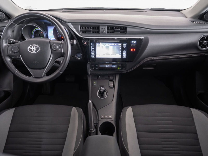 Toyota Auris usata a Foggia (8)