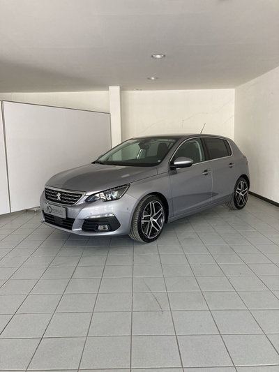 Peugeot 308 SW BlueHDi 120 S&amp;S Active del 2018 usata a Barletta