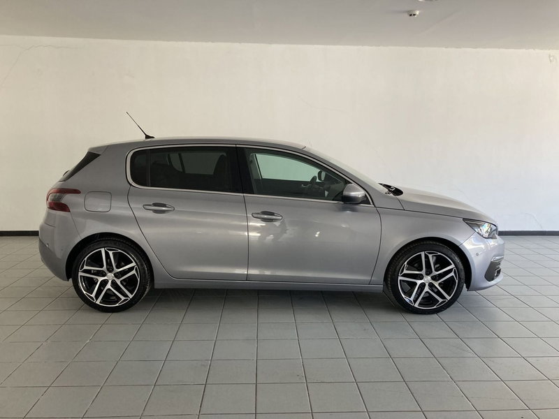 Peugeot 308 SW usata a Barletta-Andria-Trani (3)