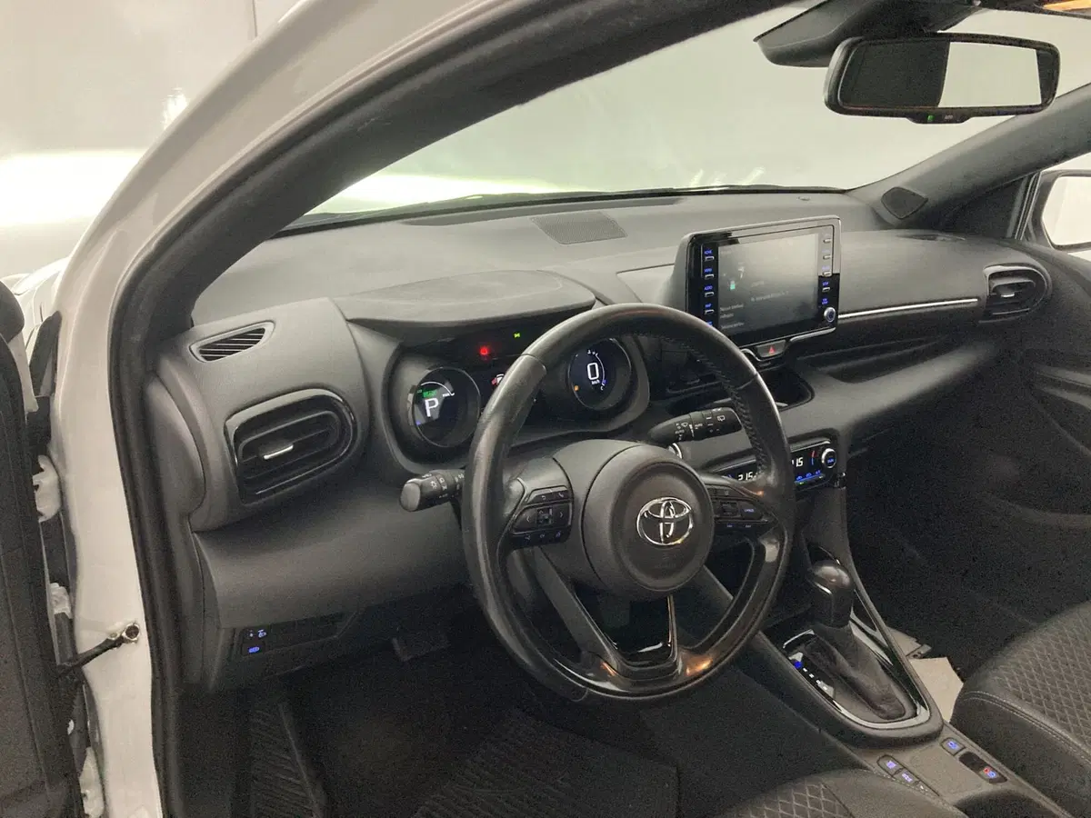 Toyota Yaris usata a Barletta-Andria-Trani (5)