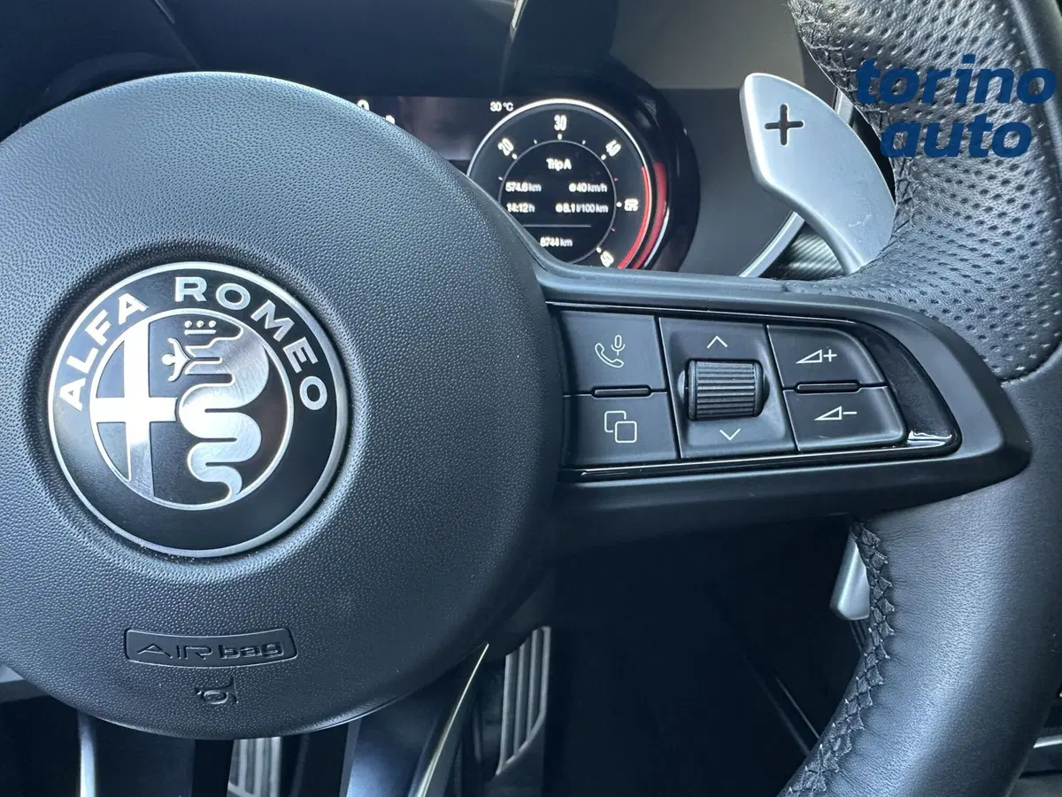 Alfa Romeo Stelvio usata a Torino (19)