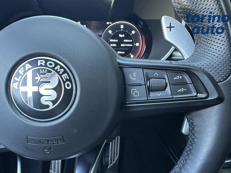 Alfa Romeo Stelvio usata a Torino (19)
