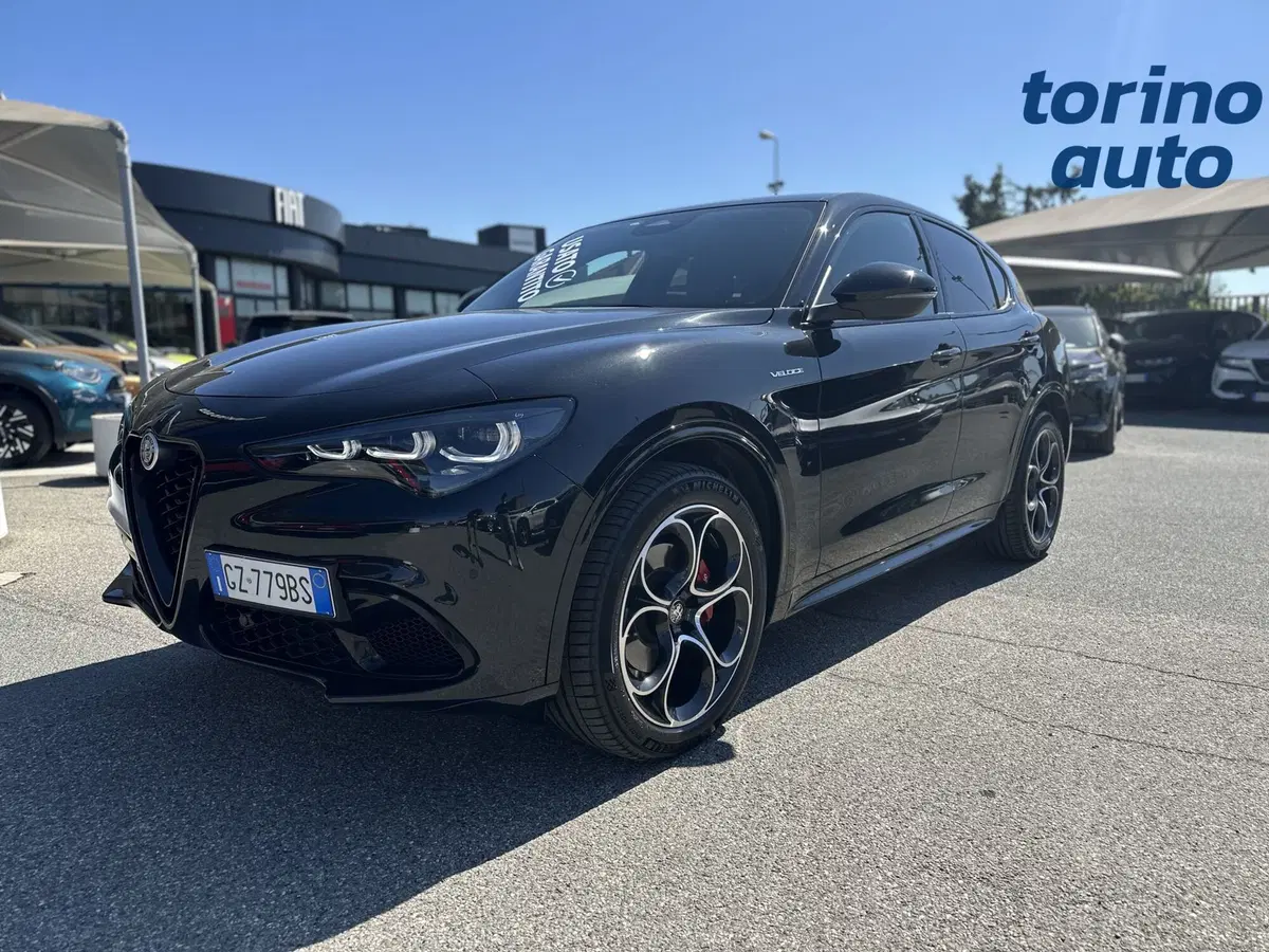 Alfa Romeo Stelvio usata a Torino (3)