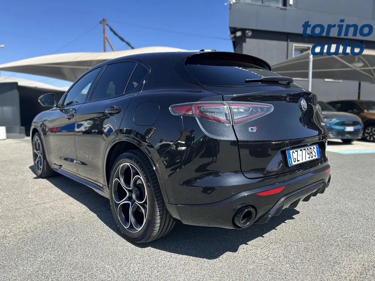Alfa Romeo Stelvio usata a Torino (5)