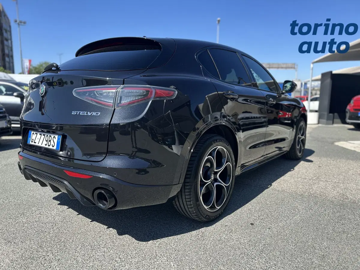 Alfa Romeo Stelvio usata a Torino (7)