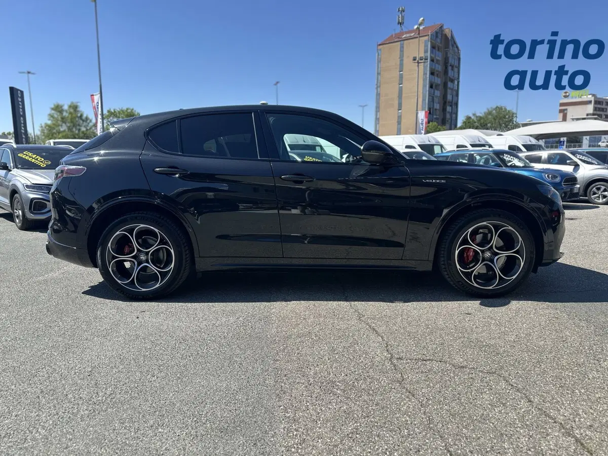 Alfa Romeo Stelvio usata a Torino (8)