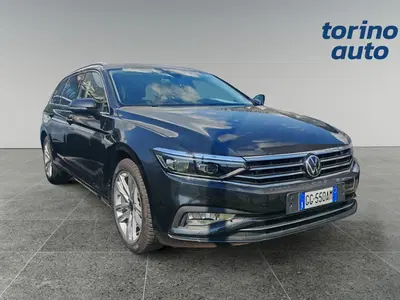 Volkswagen Passat Variant 2.0 TDI SCR EVO DSG Business del 2021 usata a Grugliasco