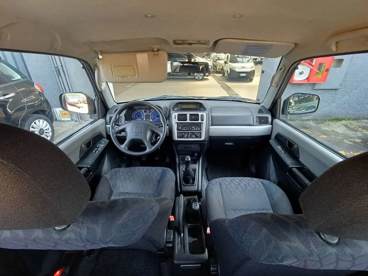 Mitsubishi Pajero usata a Modena (9)