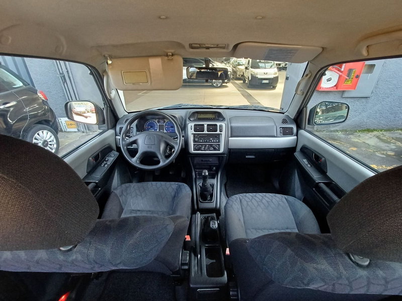 Mitsubishi Pajero usata a Modena (9)