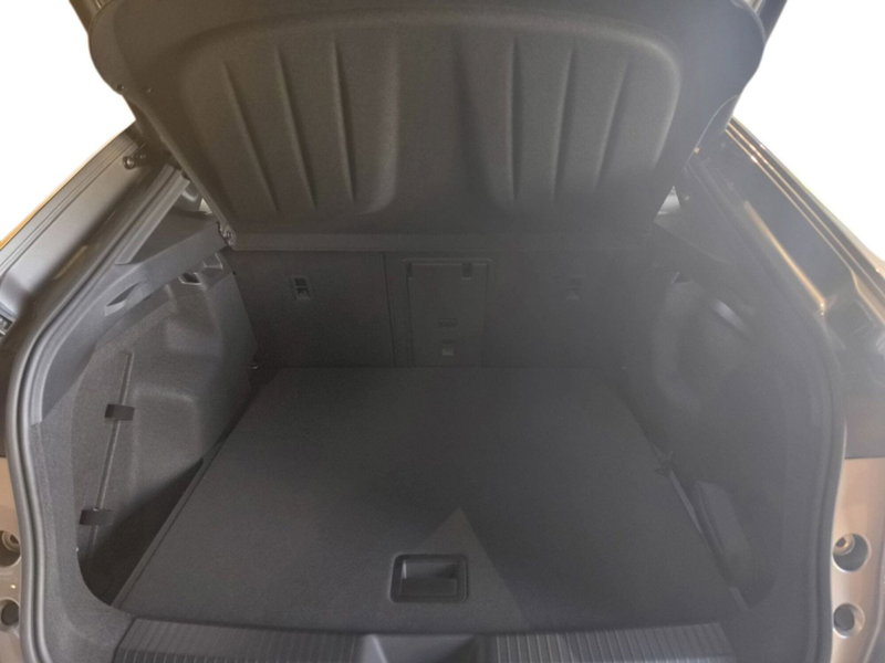 Cupra Tavascan nuova a Udine (15)