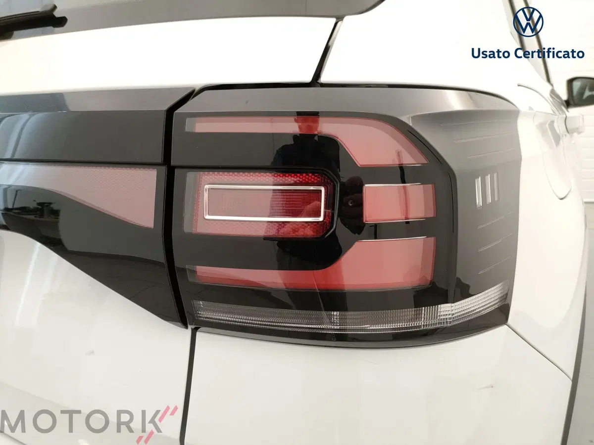 Volkswagen T-Cross usata a Varese (8)