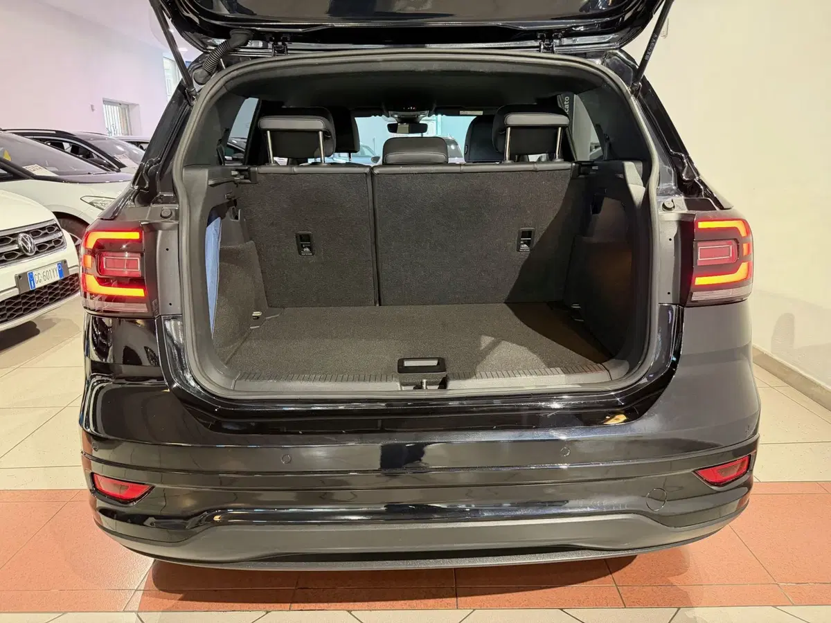 Volkswagen T-Cross usata a Genova (10)