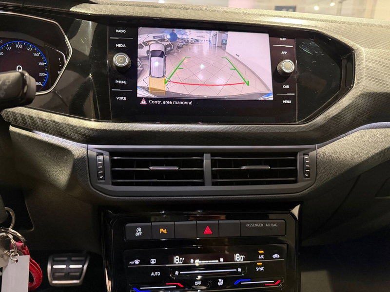 Volkswagen T-Cross usata a Genova (14)