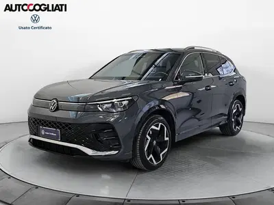 Volkswagen Tiguan 2.0 TDI 150 CV SCR DSG 4MOTION R-Line del 2024 usata a Merate