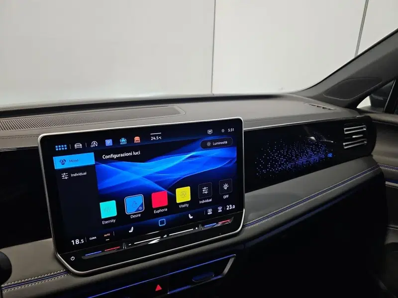 Volkswagen Tiguan usata a Lecco (15)
