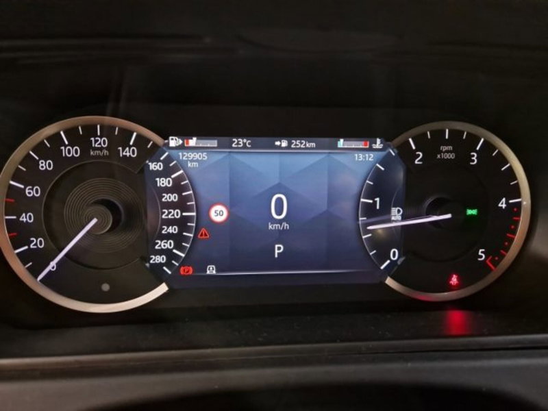 Land Rover Range Rover Velar usata a Livorno (11)