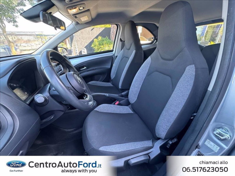 Toyota Aygo X usata a Roma (11)