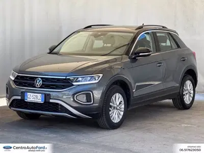Volkswagen T-Roc 2.0 tdi Life 115cv del 2025 usata a Albano Laziale