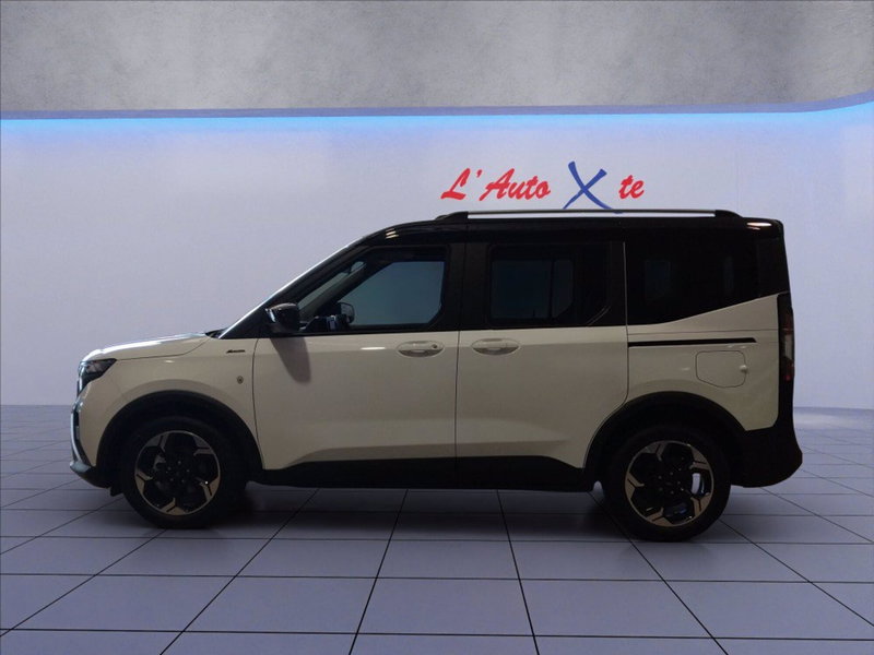 Ford Tourneo Courier nuova a Milano (10)