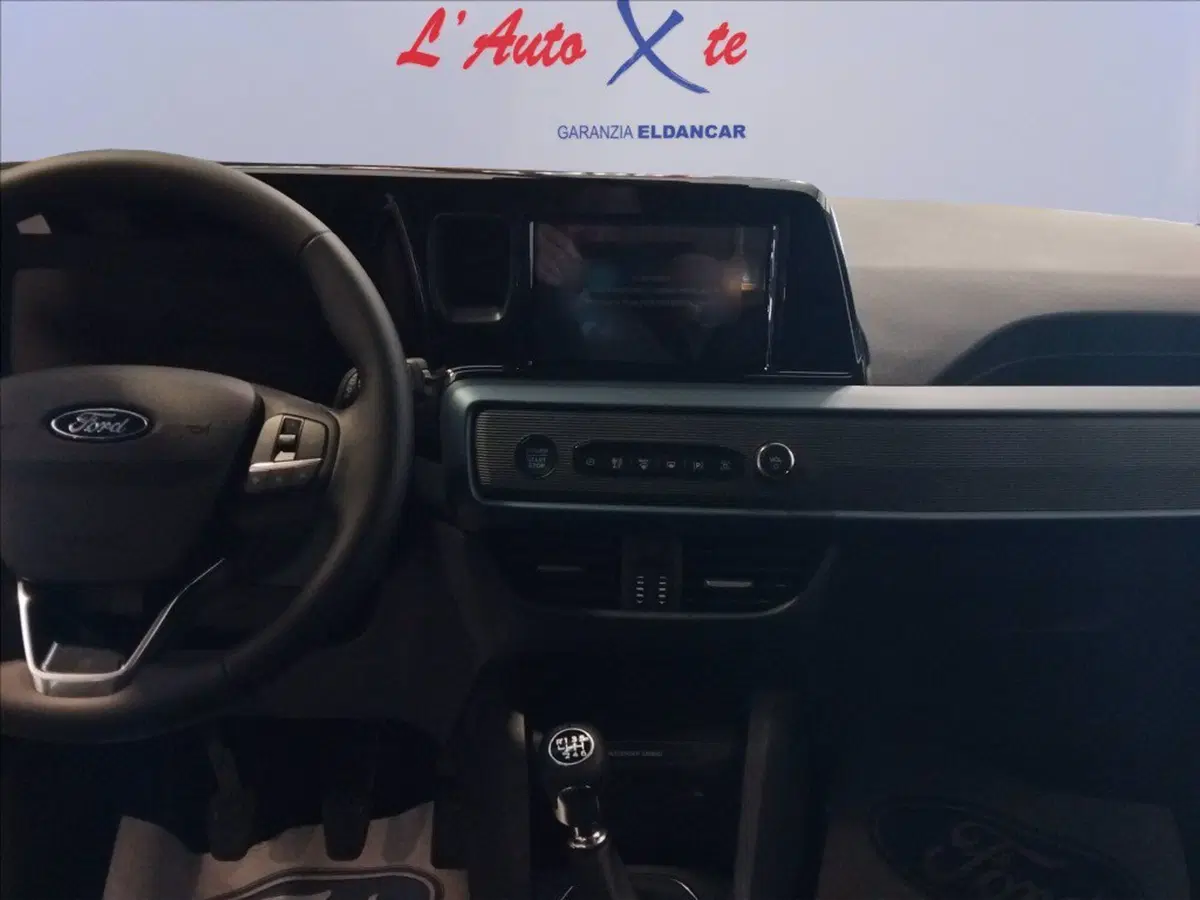 Ford Tourneo Courier nuova a Milano (14)