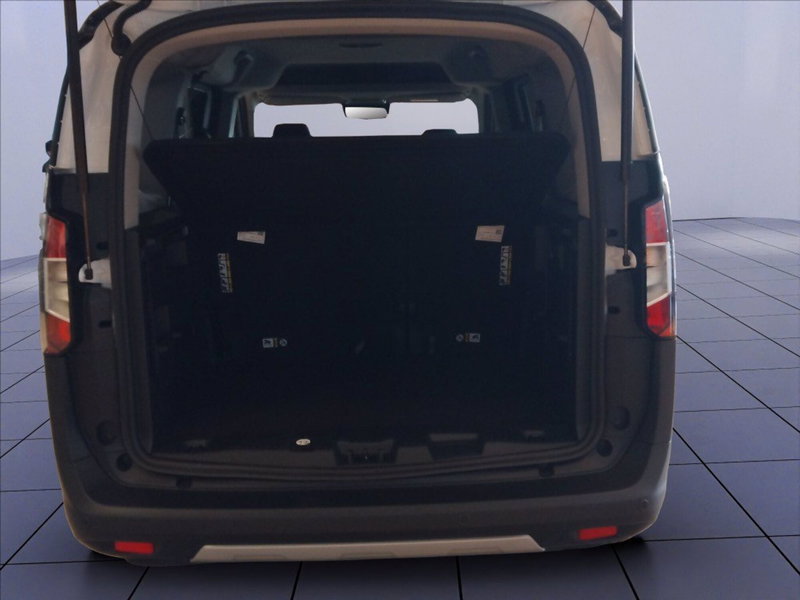 Ford Tourneo Courier nuova a Milano (15)