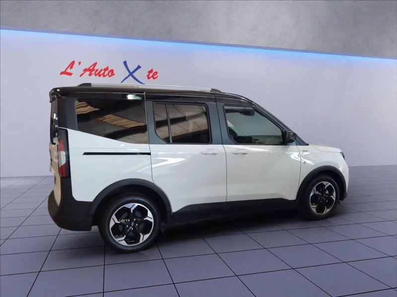 Ford Tourneo Courier nuova a Milano (5)