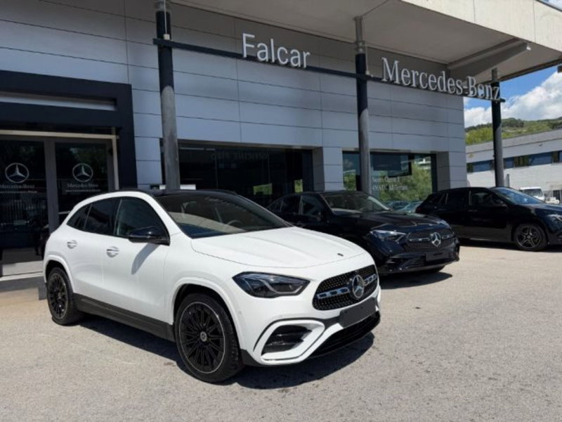 Mercedes-Benz GLA SUV nuova a Potenza
