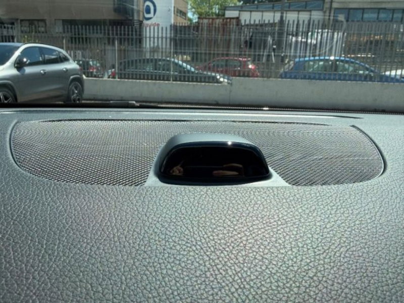 Mercedes-Benz GLA SUV nuova a Potenza (10)