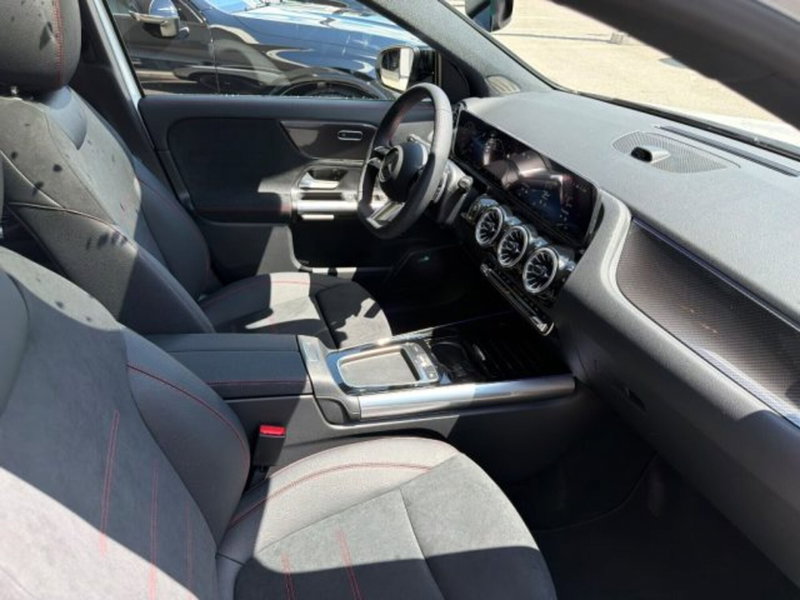 Mercedes-Benz GLA SUV nuova a Potenza (14)