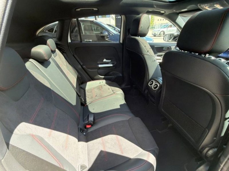 Mercedes-Benz GLA SUV nuova a Potenza (15)