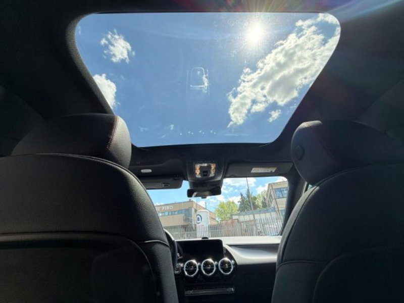 Mercedes-Benz GLA SUV nuova a Potenza (17)